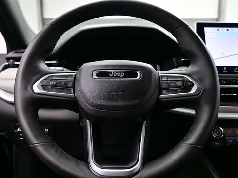 Used 2025 Jeep Compass Limited w/ Elite Group AWD/4WD image 27