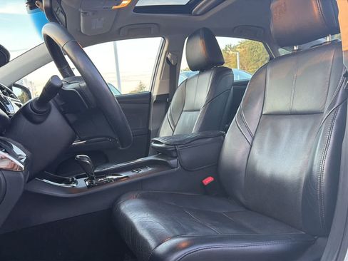 Used 2014 Toyota Avalon Limited FWD image 12