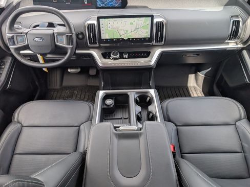 New 2027 Ford Expedition Platinum RWD image 5