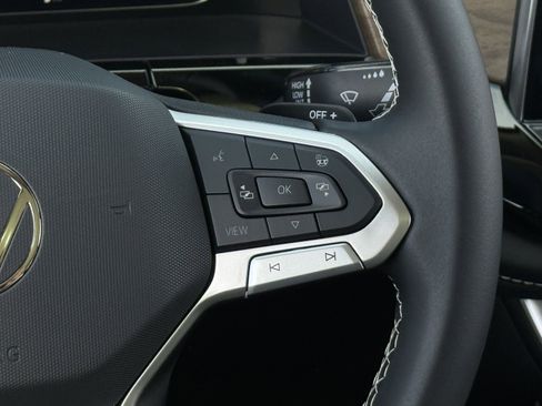 New 2026 Volkswagen Atlas SE image 16