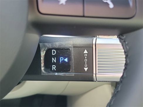 New 2025 Hyundai Tucson Limited image 8