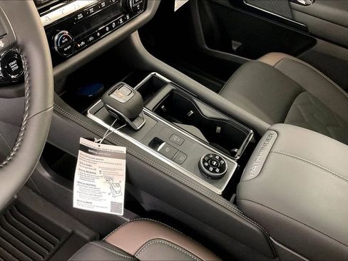 New 2026 Nissan Pathfinder Platinum w/ Cargo Package AWD/4WD image 11