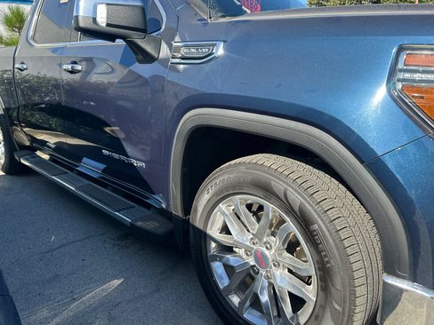 Used 2019 GMC Sierra 1500 SLT w/ SLT Premium Plus Package AWD/4WD image 4
