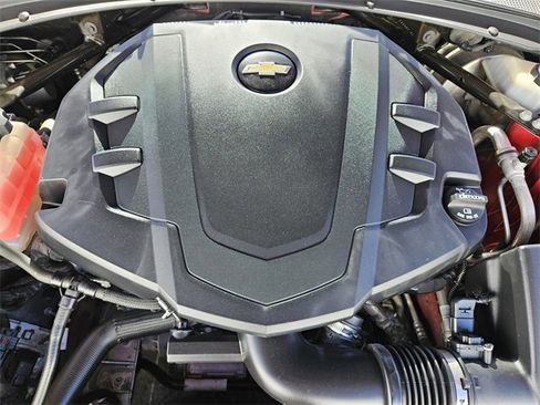 Used 2020 Chevrolet Camaro LT w/ RS Package image 29