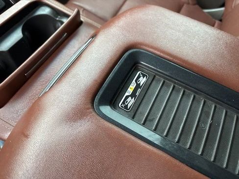 Used 2018 Chevrolet Tahoe Premier image 28