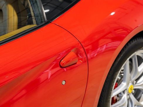 Used 2017 Ferrari F12 Berlinetta RWD image 15