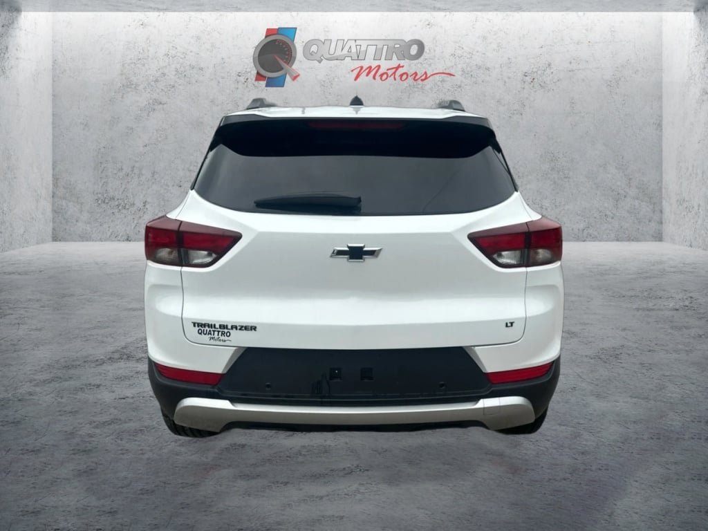 Used 2021 Chevrolet TrailBlazer LT w/ Convenience Package FWD image 4