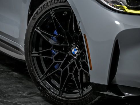 Used 2024 BMW M4 Competition w/ Executive Package image 3