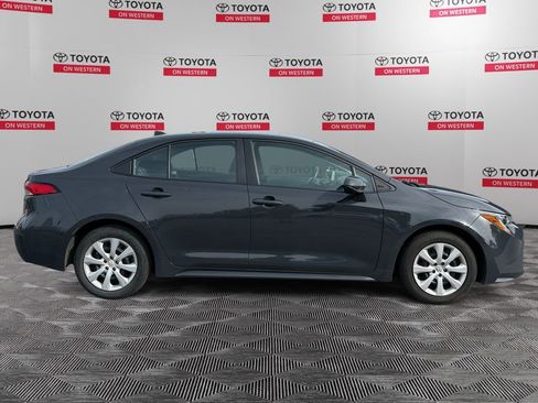 Used 2024 Toyota Corolla LE FWD image 2