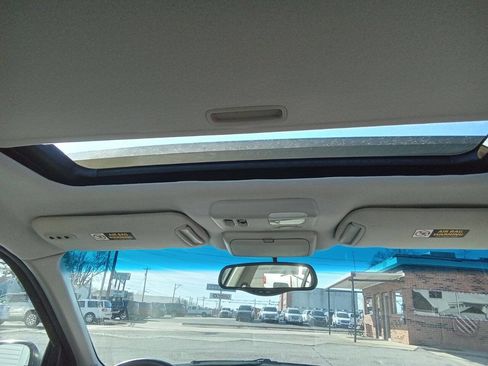 Used 2001 Nissan Maxima GLE w/ (W08) Meridian Edition Pkg image 8