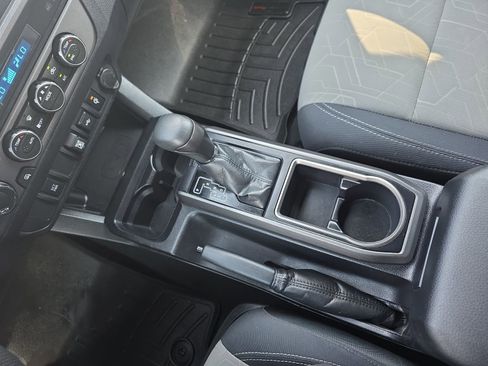 Used 2021 Toyota Tacoma TRD Off-Road image 25