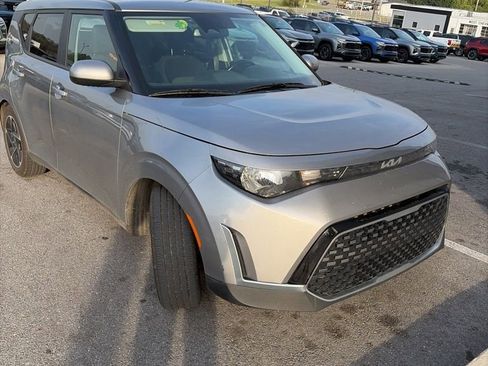 Used 2023 Kia Soul EX image 2