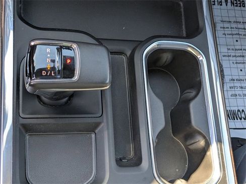 Used 2022 Chevrolet Silverado 1500 High Country w/ High Country Premium Package image 21