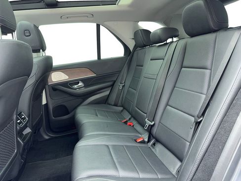 Used 2025 Mercedes-Benz GLE 350 4MATIC image 16