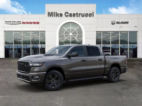 New 2026 RAM 1500 Express AWD/4WD image 3
