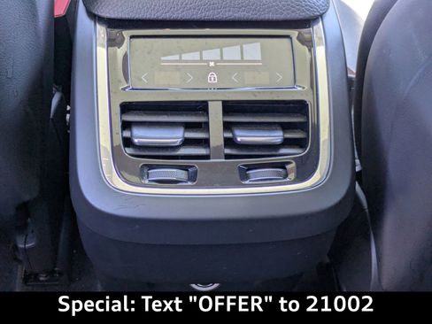 Used 2018 Volvo XC90 T6 Momentum w/ Momentum Plus Package image 14