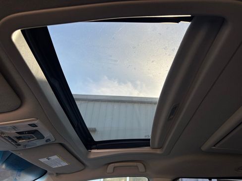 Used 2013 Toyota Sienna Limited w/ Premium Pkg image 11