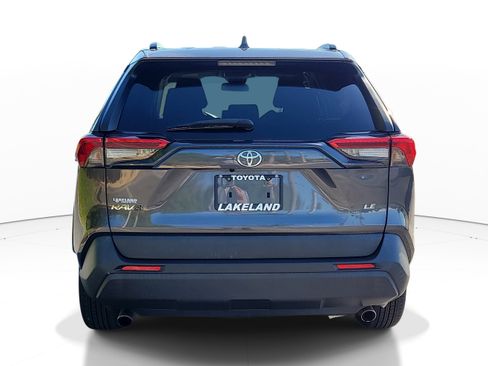 Used 2021 Toyota RAV4 LE image 6