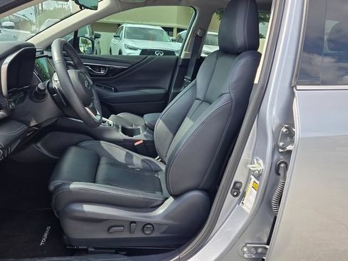 Certified 2025 Subaru Outback Touring XT AWD/4WD image 11