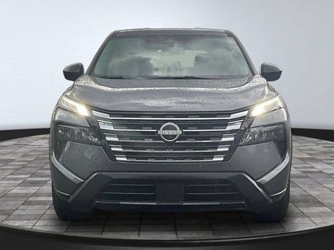 Used 2026 Nissan Rogue S FWD image 2