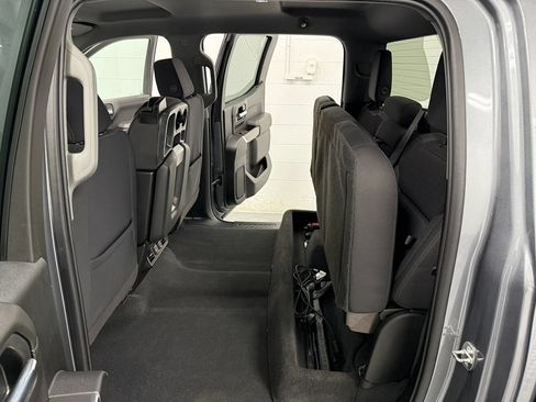 Used 2021 Chevrolet Silverado 1500 RST AWD/4WD image 15