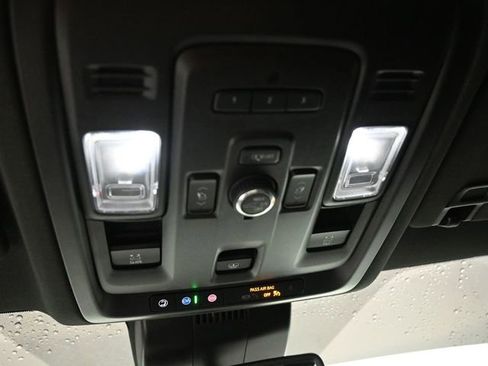 Used 2023 Chevrolet Suburban RST w/ Sport Performance Package image 38