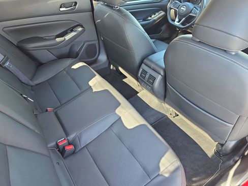 Used 2024 Nissan Altima 2.5 SL image 11