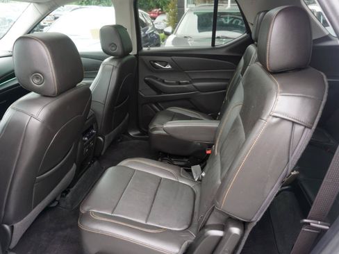 Used 2021 Chevrolet Traverse RS AWD/4WD image 12