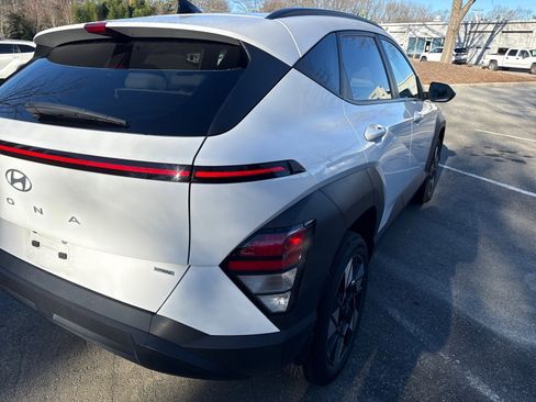 Used 2024 Hyundai Kona SEL image 7
