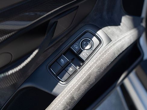 Used 2018 Porsche 911 GT2 RS RWD image 30