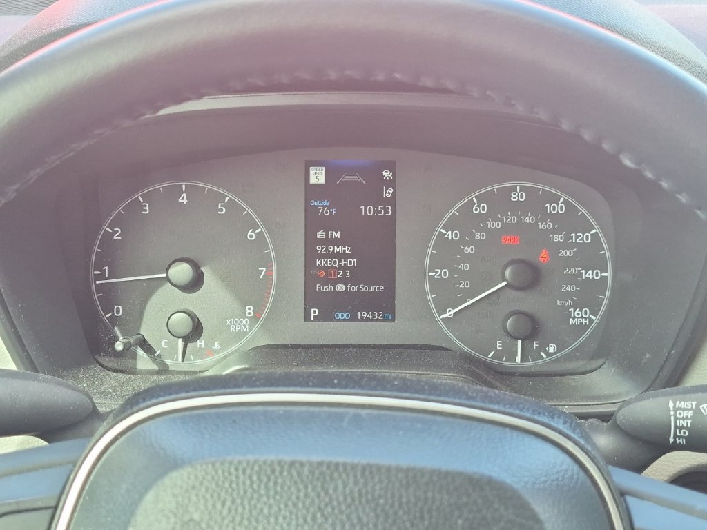 Certified 2025 Toyota Corolla Cross LE FWD image 26