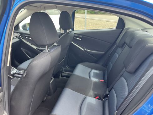 Used 2017 Toyota Yaris iA FWD image 12