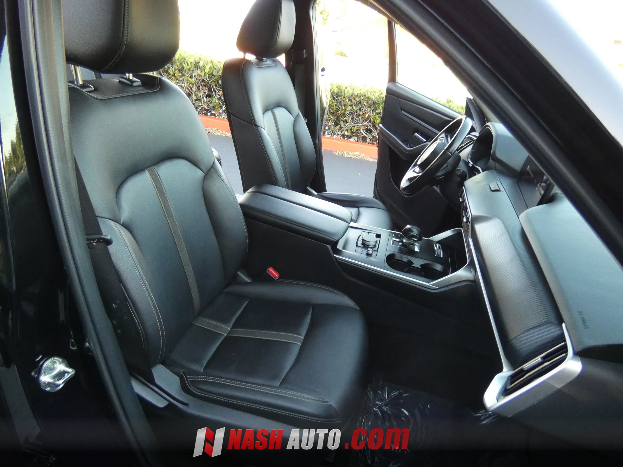 Used 2024 MAZDA CX-90 3.3 Turbo w/ Select Package AWD/4WD image 28
