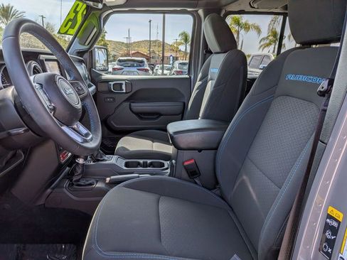 Used 2023 Jeep Wrangler Unlimited Rubicon 4xe image 16