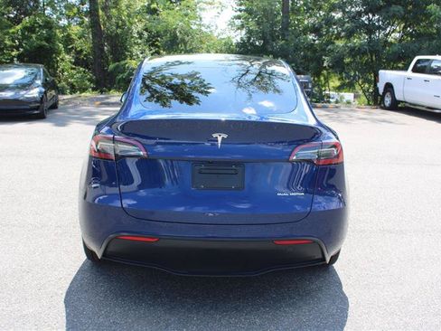 Used 2023 Tesla Model Y Long Range AWD/4WD image 6