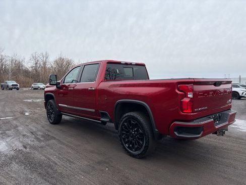 Used 2024 Chevrolet Silverado 2500 High Country w/ High Country Premium Package AWD/4WD image 5