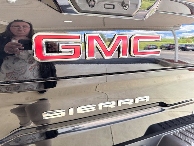 Used 2026 GMC Sierra 1500 SLT w/ SLT Premium Plus Package AWD/4WD image 33