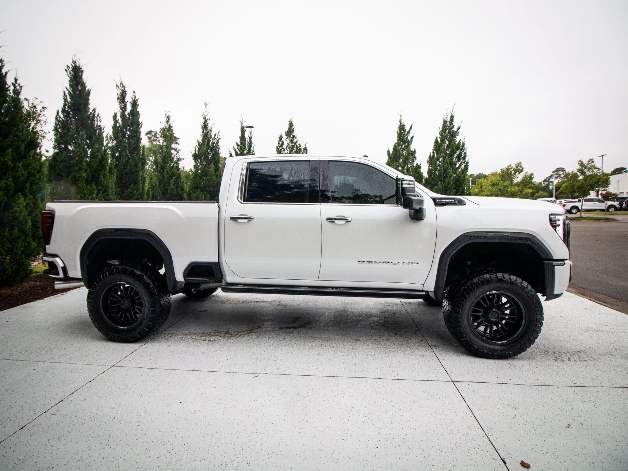 Used 2024 GMC Sierra 2500 Denali Ultimate AWD/4WD image 11