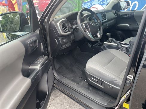 Used 2020 Toyota Tacoma SR5 image 14