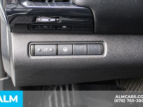 Used 2024 Nissan Pathfinder SV FWD image 33