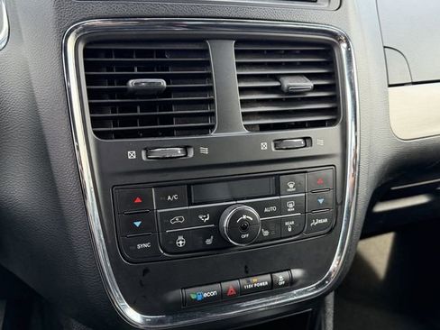 Used 2019 Dodge Grand Caravan GT FWD image 7