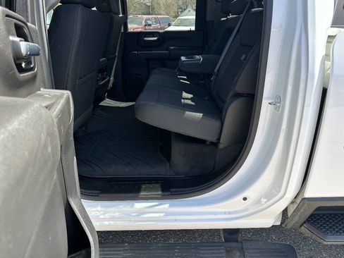 Used 2020 Chevrolet Silverado 2500 LT w/ Convenience Package image 11