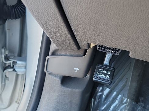 Used 2016 Chevrolet Cruze LT w/ Sun And Sound Package image 26