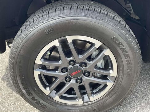 Used 2024 Toyota Tacoma TRD Sport image 8