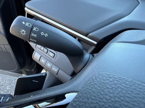 Used 2026 Toyota bZ XLE Plus image 31