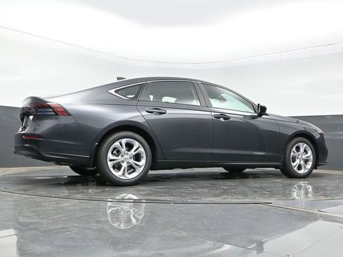 Used 2025 Honda Accord LX image 25