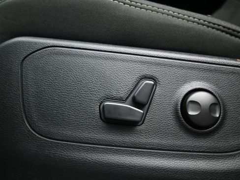 Used 2026 RAM 1500 Big Horn AWD/4WD image 11
