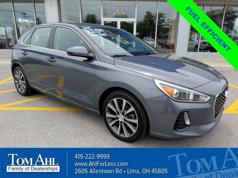 Used 2019 Hyundai Elantra GT FWD image 1