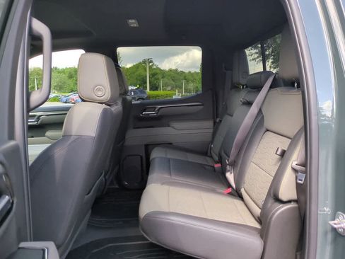 Used 2025 Chevrolet Silverado 1500 ZR2 w/ Technology Package AWD/4WD image 13