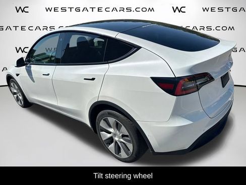 Used 2021 Tesla Model Y Long Range AWD/4WD image 27